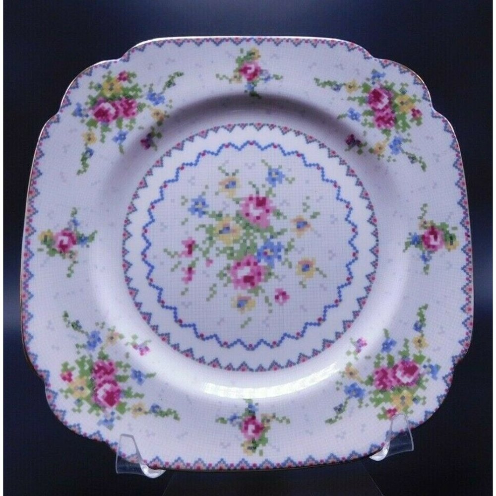 ONE - ROYAL ALBERT PETIT POINT 7 3/4" SQUARE LUNCH /SALAD PLATE